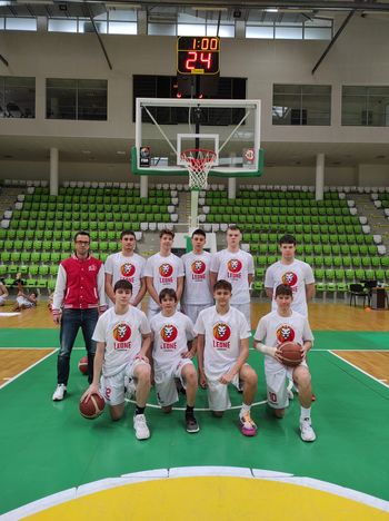 Ajdovski košarkarji v Bolgariji