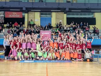 Pod streho je Mlinotestov turnir osnovnih šol v minirokometu!