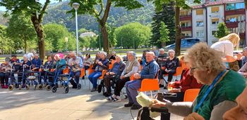 Prostovoljke DU Vipava obiskale varovance Pristana