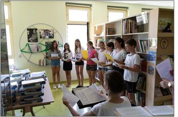 Odprtje Lokarjevega         kotička v šolski knjižnici