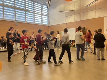 Sodelovanje OPP NIS in SŠ Veno Pilon v tednu otroka