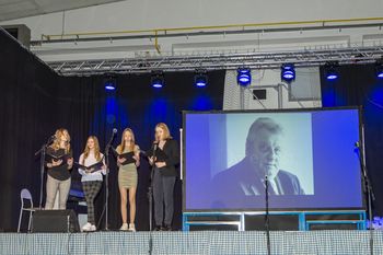 Praznični večer na Osnovni šoli Col