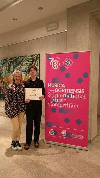 Niz glasbenih uspehov se nadaljuje