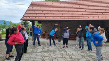 V objemu gore: VDC Ajdovščina – Vipava na tradicionalnem taboru na Kovku V objemu gore: VDC Ajdovščina – Vipava na tradicionalnem taboru na Kovku