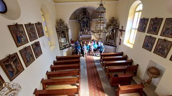 Cvetje na Banjšicah smo trgali – julijski pohod društva Abstinent