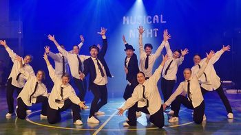 500 plesalcev pričaralo ADC noč muzikalov