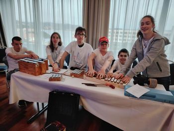 Nastop učencev glasbene skupine CIRIUS Vipava na Melodijah modrega sonca v Portorožu