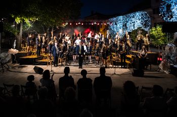 V znamenju filma in slovenske popevke V znamenju filma in slovenske popevke