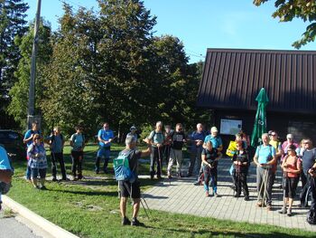 'Po Dolu gor in dol' po breznih