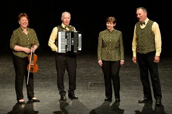 Ljudska pesem živi: Kvartet Bršljan praznuje desetletje z glasbo in srcem Ljudska pesem živi: Kvartet Bršljan praznuje desetletje z glasbo in srcem