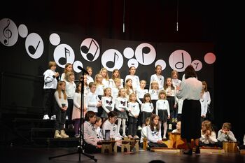 Zborovski večer 'Poj mi pesem … iz glasbenega dnevnika' Zborovski večer 'Poj mi pesem … iz glasbenega dnevnika'