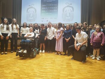 Glasbeni ocean v Ajdovščini – nepozaben večer inkluzivne glasbe Glasbeni ocean v Ajdovščini – nepozaben večer inkluzivne glasbe