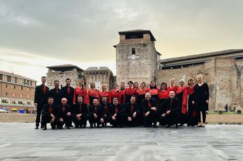 Komorni zbor Ipavska trikrat zlat v Riminiju