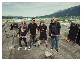 Četrt stoletja godejo za nas