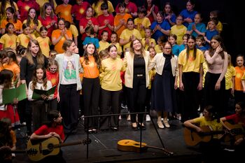 Pomladni koncert posvečen mamam