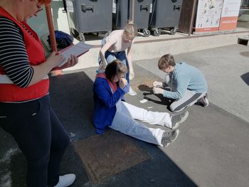 Otroci so se pripravljeni učiti postopkov prve pomoči