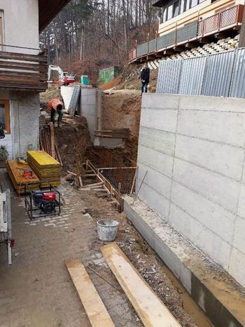 Ureditev Rimske ceste z novimi podpornimi zidovi