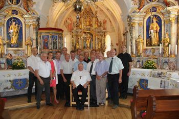 Blagoslov oltarjev v cerkvi sv. Kancijana na Vrzdencu