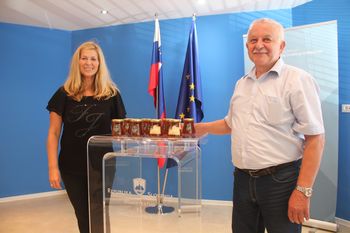 Uspešna prva sezona urbanega čebelarjenja