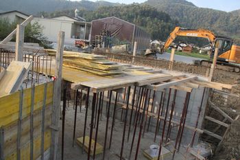 Pri Metrelu se gradi nov most