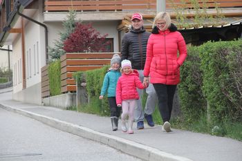 Poskrbimo za zdravje otrok in mladostnikov z redno aktivnostjo