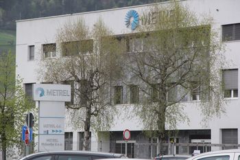 V največjih podjetjih se uspešno spopadajo z novimi izzivi