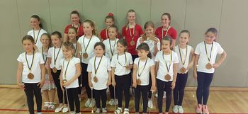 Mažoretna in twirling skupina nanizala več uspehov