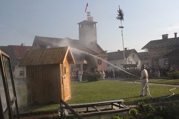 Prikaz gasilskih veščin nekoč in danes ob praznovanju 140 obletnice