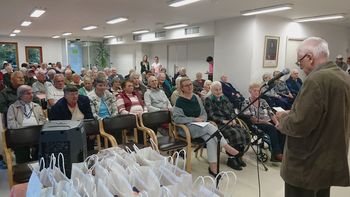 Prostovoljci Rdečega križa Kranj obiskali Dom starostnikov Preddvor