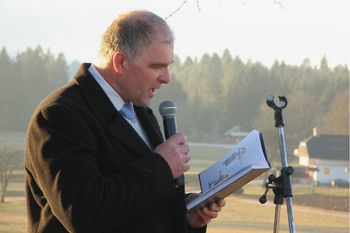 Literarni večer: Spevi molitve in pesmi za prijatelje