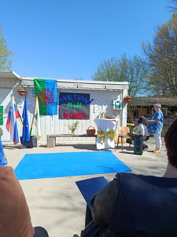 Svetovni dan Romov v naselju Vejar