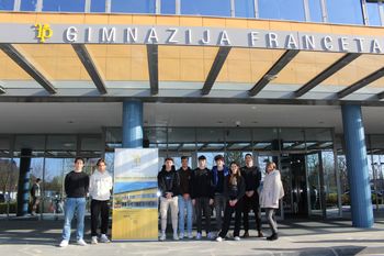 EGSŠ Radovljica s številnimi zlatimi priznanji na državnem tekmovanju iz ekonomije in gospodarstva 2025