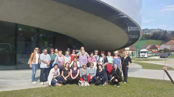 Izlet v prihodnost in preteklost