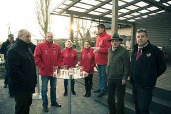 Slanikova pojedina v Kulturni hiši tete Malčke Slanikova pojedina v Kulturni hiši tete Malčke