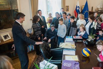 OPP NIS v predsedniški palači OPP NIS v predsedniški palači