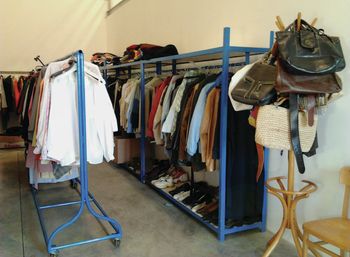 Izmenjevalnica oblačil Izmenjevalnica oblačil