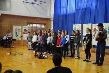 Od zime do pomladi s starimi starši v Vipavi