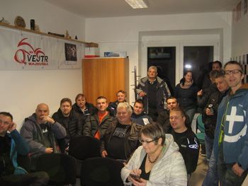 Moto klub v novi pisarni Moto klub v novi pisarni