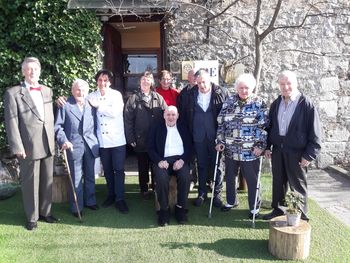 Skupina za samopomoč 'ob kavici pri Lojzetu'