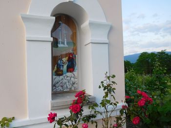 Obnovljena kapelica 'Pri pili'