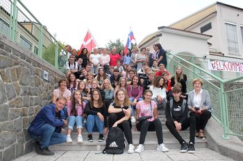 Danci na obisku v Dobravljah