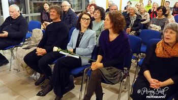 Steklena galerija Logatec gosti razstavo sodobne keramike