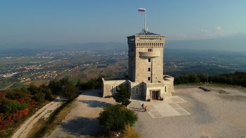 POMNIK MIRU NA CERJU PREJEMNIK PRIZNANJA NAŠA SLOVENIJA 2018