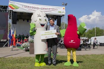 Prvomajsko OPATJE SELO povsem zeleno in v znamenju petnajstletnice vstopa Slovenije v EU 