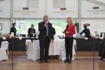 Prazniku špargljev 2019 vreme dovolilo le izvedbo kulinaričnega večera, MAJ - mesec detoxa s šparglji se nadaljuje 