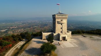 OBVESTILO: Pomnik miru do nadaljnjega zaprt za obiskovalce