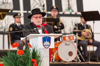 Vseslovensko zborovanje za mir na Cerju
