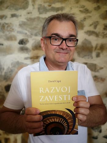 Razvoj zavesti - Najnaprednejše znanje o razvoju posameznikov in družb