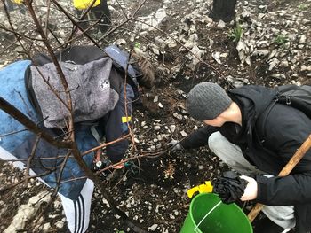 NA POGORELEM KRASU PROSTOVOLJCI POSEJALI 100 KG SEMENA