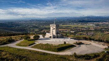 Pomnik miru na Cerju zaprt zaradi vzdrževalnih del 5. 2. 2026